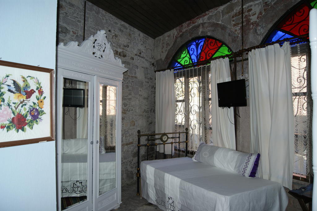 Mahzen Hotel Ayvalı Esterno foto